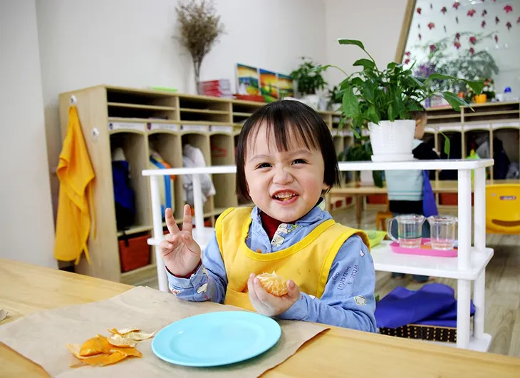 Các bé mẫu giáo ngộ nghĩnh mặc đồ ngủ… đi học - Ảnh 6. Các bé mẫu giáo ngộ nghĩnh mặc đồ ngủ… đi học - Ảnh 6.