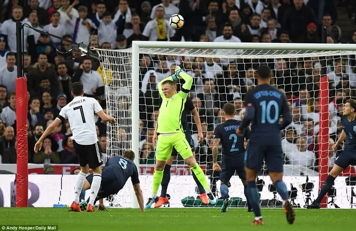 Kết quả bóng đá sáng 11/11: Thua Thụy Điển, Italia có nguy cơ ngồi nhà xem World Cup - Ảnh 6. Kết quả bóng đá sáng 11/11: Thua Thụy Điển, Italia có nguy cơ ngồi nhà xem World Cup - Ảnh 6.