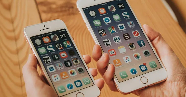 Sản xuất iPhone mới: Apple bất ngờ chuyển hướng sang LG - Ảnh 1. Sản xuất iPhone mới: Apple bất ngờ chuyển hướng sang LG - Ảnh 1.