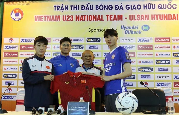 Giao hữu U23 Việt Nam - CLB Ulsan Hyundai: Chờ đợi màn so tài hấp dẫn (19h00, trực tiếp trên VTV6) - Ảnh 1. Giao hữu U23 Việt Nam - CLB Ulsan Hyundai: Chờ đợi màn so tài hấp dẫn (19h00, trực tiếp trên VTV6) - Ảnh 1.