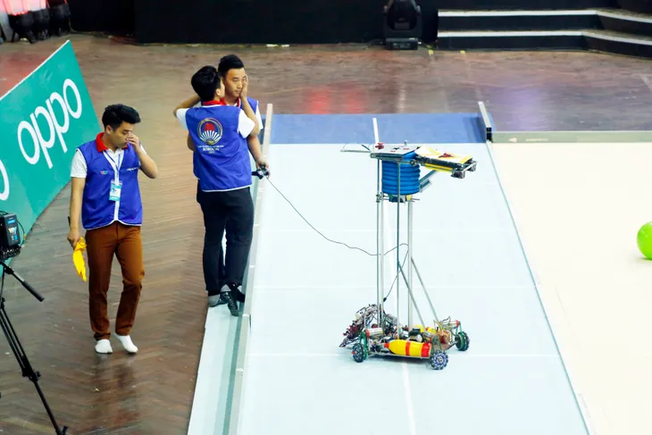 Robocon Việt Nam 2017: Kỷ lục mới về thời gian giành APPARE được xác lập - Ảnh 8. Robocon Việt Nam 2017: Kỷ lục mới về thời gian giành APPARE được xác lập - Ảnh 8.