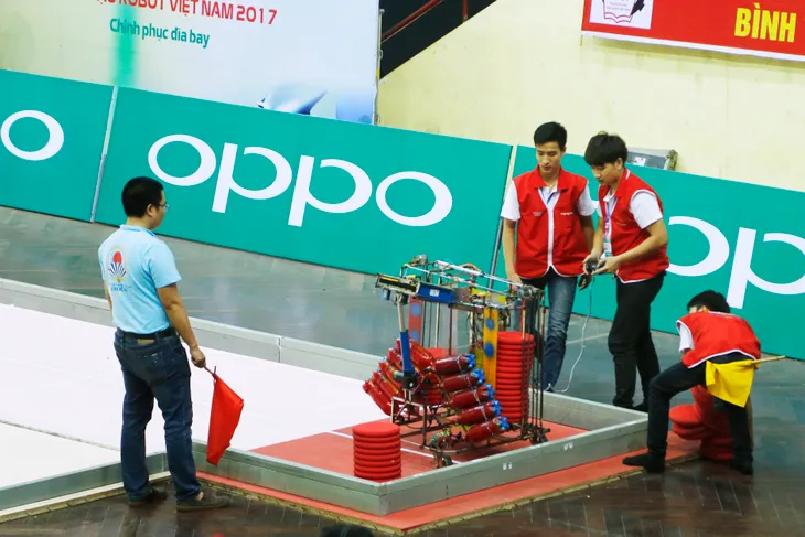 Robocon Việt Nam 2017: Kỷ lục mới về thời gian giành APPARE được xác lập - Ảnh 4. Robocon Việt Nam 2017: Kỷ lục mới về thời gian giành APPARE được xác lập - Ảnh 4.
