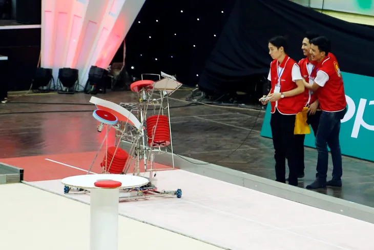 Robocon Việt Nam 2017: Kỷ lục mới về thời gian giành APPARE được xác lập - Ảnh 12. Robocon Việt Nam 2017: Kỷ lục mới về thời gian giành APPARE được xác lập - Ảnh 12.