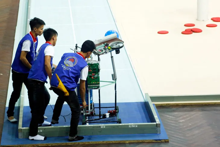 Robocon Việt Nam 2017: Kỷ lục mới về thời gian giành APPARE được xác lập - Ảnh 6. Robocon Việt Nam 2017: Kỷ lục mới về thời gian giành APPARE được xác lập - Ảnh 6.
