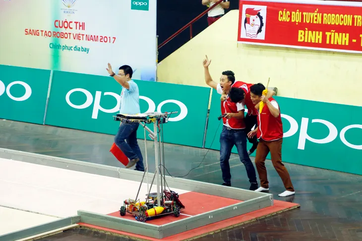 Robocon Việt Nam 2017: Kỷ lục mới về thời gian giành APPARE được xác lập - Ảnh 21. Robocon Việt Nam 2017: Kỷ lục mới về thời gian giành APPARE được xác lập - Ảnh 21.