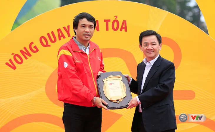 ẢNH: Những khoảnh khắc ấn tượng chặng 13 Giải xe đạp quốc tế VTV Cúp Tôn Hoa Sen 2017 - Ảnh 1. ẢNH: Những khoảnh khắc ấn tượng chặng 13 Giải xe đạp quốc tế VTV Cúp Tôn Hoa Sen 2017 - Ảnh 1.