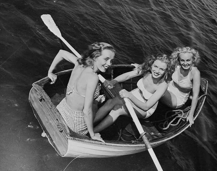 Những hình ảnh hé lộ về thời thơ ấu và niên thiếu của Marilyn Monroe - Ảnh 7. Những hình ảnh hé lộ về thời thơ ấu và niên thiếu của Marilyn Monroe - Ảnh 7.