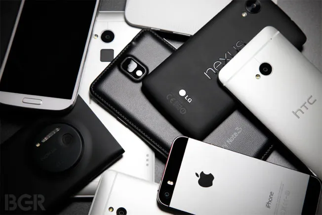 Người dùng smartphone đang bị móc túi nhiều hơn bao giờ hết - Ảnh 2. Người dùng smartphone đang bị móc túi nhiều hơn bao giờ hết - Ảnh 2.