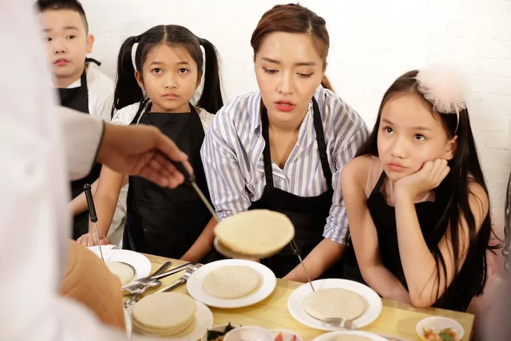 Vietnam Idol Kids: Isaac, Bích Phương và Văn Mai Hương “đại chiến” vì bánh pizza - Ảnh 13. Vietnam Idol Kids: Isaac, Bích Phương và Văn Mai Hương “đại chiến” vì bánh pizza - Ảnh 13.