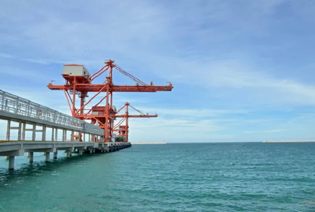 Giám sát chặt việc nhận chìm chất nạo vét ở biển Vĩnh Tân - Ảnh 1. Giám sát chặt việc nhận chìm chất nạo vét ở biển Vĩnh Tân - Ảnh 1.