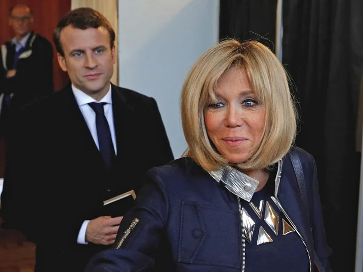 Bố mẹ của Tổng thống đắc cử Macron đã sốc khi phát hiện con trai hẹn hò với giáo viên - Ảnh 1. Bố mẹ của Tổng thống đắc cử Macron đã sốc khi phát hiện con trai hẹn hò với giáo viên - Ảnh 1.