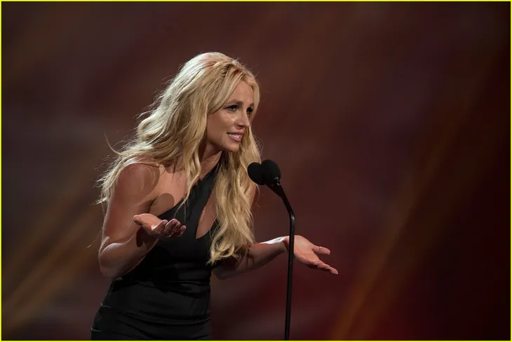 Britney Spears nhận giải Biểu tượng đầu tiên của Radio Disney Music Awards - Ảnh 2. Britney Spears nhận giải Biểu tượng đầu tiên của Radio Disney Music Awards - Ảnh 2.