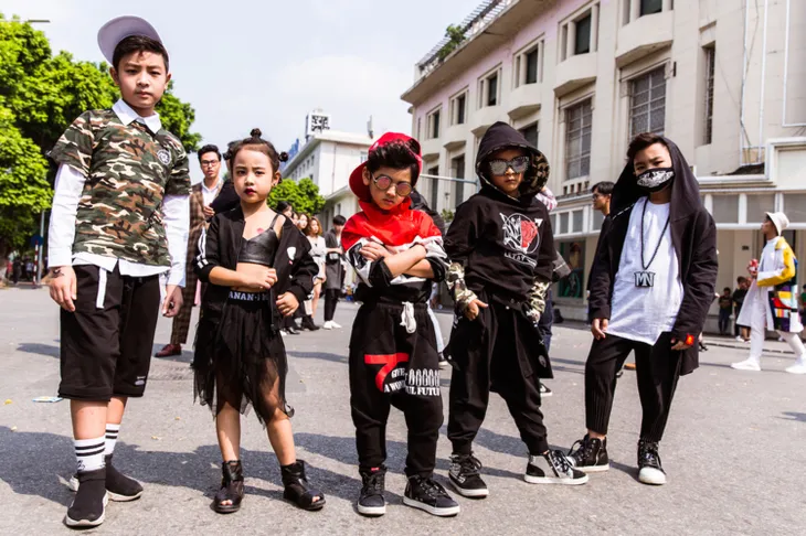 Nổ mắt trước những bộ cánh chất lừ của mẫu nhí tại The best street style - Ảnh 5. Nổ mắt trước những bộ cánh chất lừ của mẫu nhí tại The best street style - Ảnh 5.