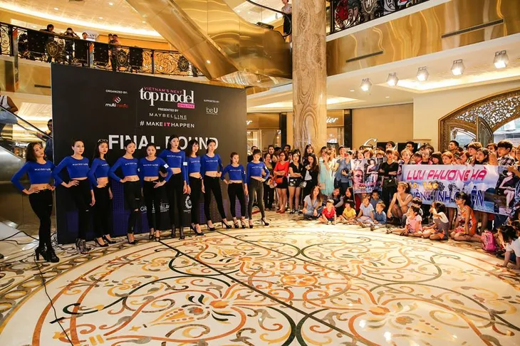 Chân dài 36 tuổi tự tin khoe đường cong tại vòng Chung kết Top Model Online miền Bắc - Ảnh 4. Chân dài 36 tuổi tự tin khoe đường cong tại vòng Chung kết Top Model Online miền Bắc - Ảnh 4.