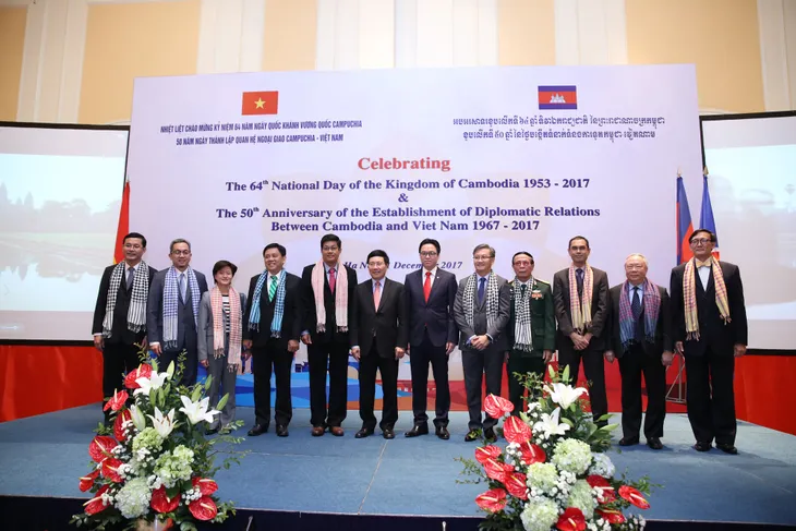 Việt Nam và Campuchia có mối quan hệ đoàn kết hữu nghị truyền thống lâu đời - Ảnh 1. Việt Nam và Campuchia có mối quan hệ đoàn kết hữu nghị truyền thống lâu đời - Ảnh 1.
