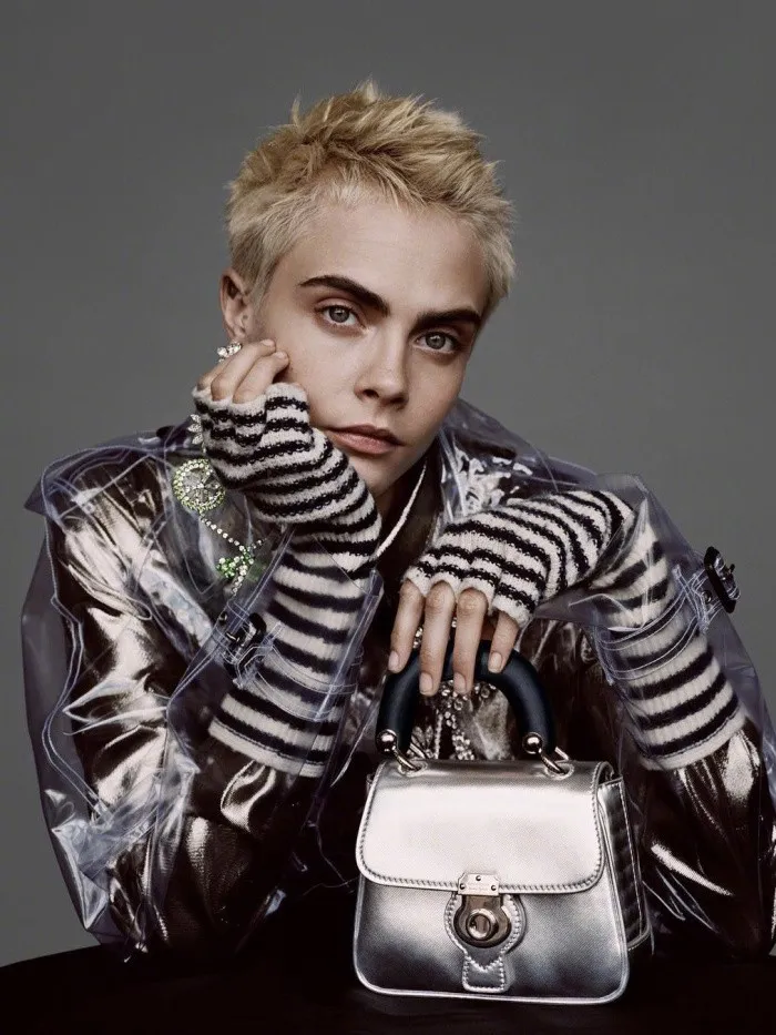 Cara Delevingne cá tính trong chiến dịch mới của Burberry - Ảnh 5. Cara Delevingne cá tính trong chiến dịch mới của Burberry - Ảnh 5.