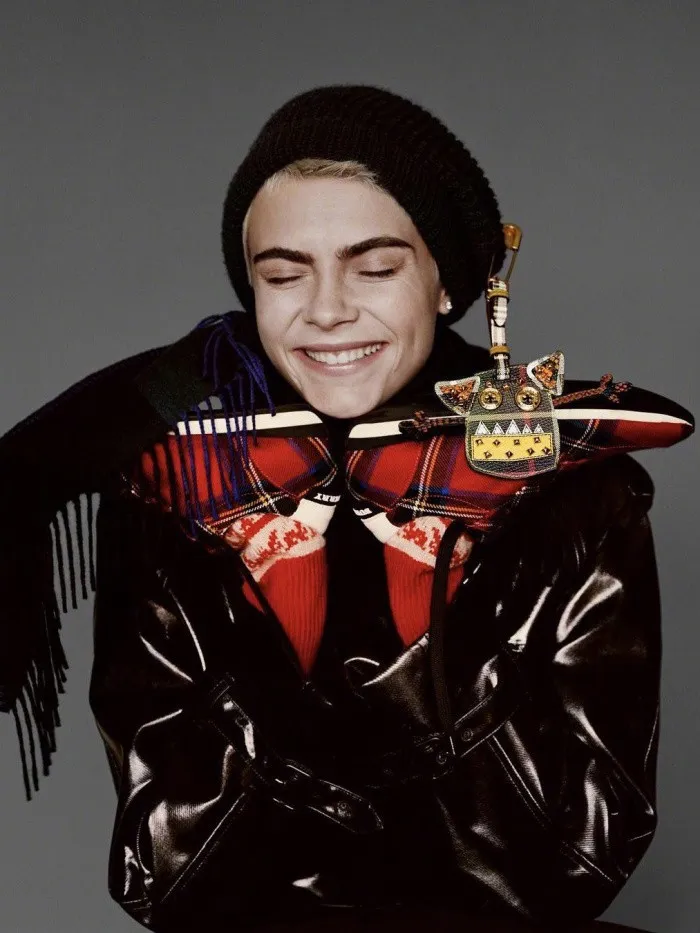 Cara Delevingne cá tính trong chiến dịch mới của Burberry - Ảnh 8. Cara Delevingne cá tính trong chiến dịch mới của Burberry - Ảnh 8.