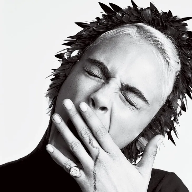 Cara Delevingne vẫn ngỗ ngược và điên rồ - Ảnh 8. Cara Delevingne vẫn ngỗ ngược và điên rồ - Ảnh 8.