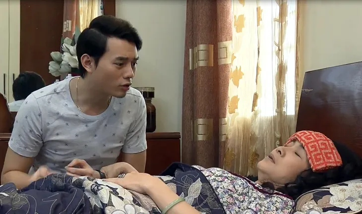 Sống chung với mẹ chồng - Tập 7: Bà Phương (NSND Lan Hương) giả ốm giả đau để giành giật con trai - Ảnh 1. Sống chung với mẹ chồng - Tập 7: Bà Phương (NSND Lan Hương) giả ốm giả đau để giành giật con trai - Ảnh 1.