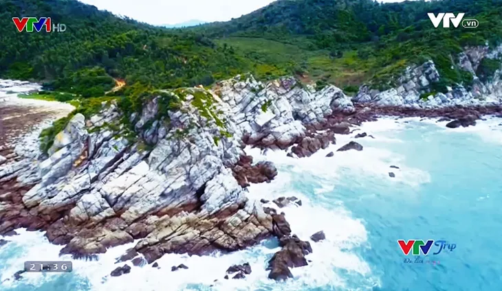 VTVTrip: Đắm chìm trong màu nước biển xanh biếc tại đảo Quan Lạn - Ảnh 1. VTVTrip: Đắm chìm trong màu nước biển xanh biếc tại đảo Quan Lạn - Ảnh 1.