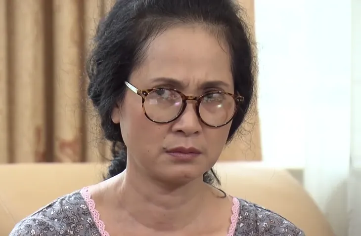 Sống chung với mẹ chồng - Tập 9: Vân (Bảo Thanh) bị chồng và mẹ chồng thay nhau chất vấn về cuộc gọi lạ - Ảnh 2. Sống chung với mẹ chồng - Tập 9: Vân (Bảo Thanh) bị chồng và mẹ chồng thay nhau chất vấn về cuộc gọi lạ - Ảnh 2.