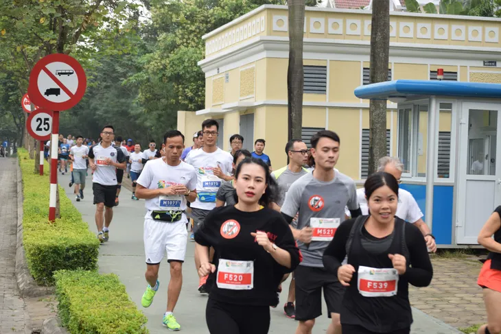 Hơn 800 người tham gia Giải Chạy vì gấu - Chấm dứt tình trạng nuôi nhốt gấu - Ảnh 5. Hơn 800 người tham gia Giải Chạy vì gấu - Chấm dứt tình trạng nuôi nhốt gấu - Ảnh 5.