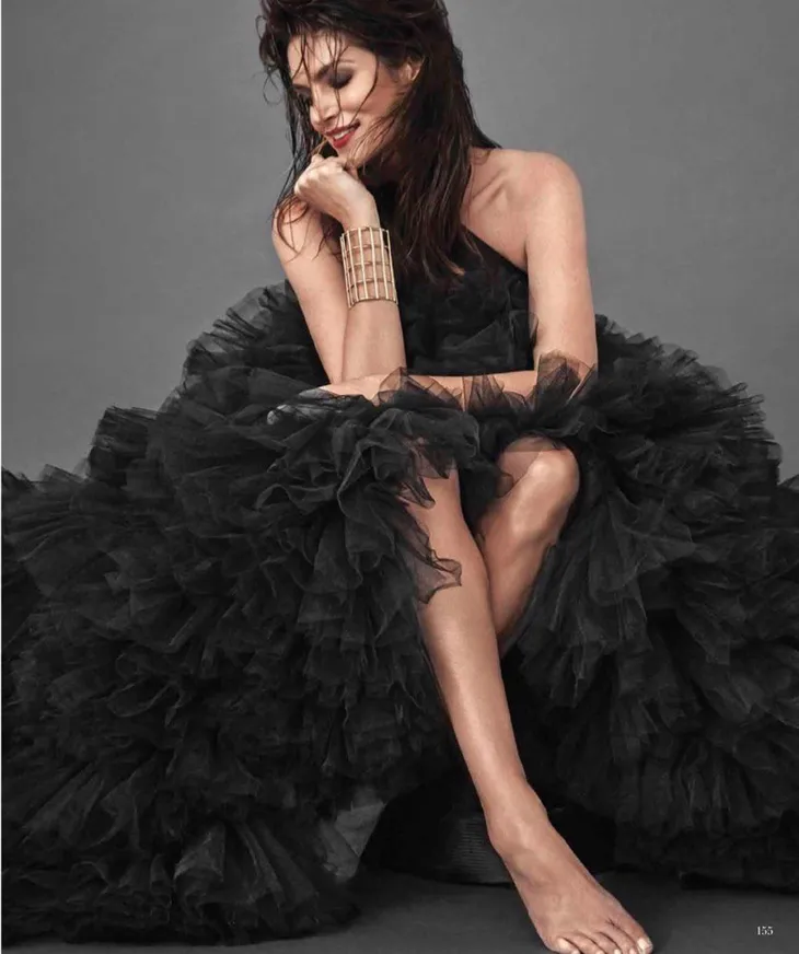 Cindy Crawford vẫn quyến rũ chết người - Ảnh 6.