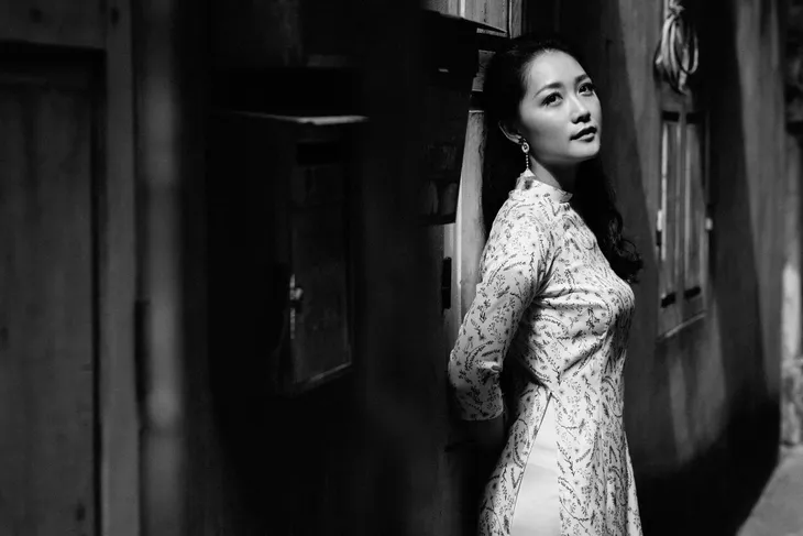 BTV Thu Hà khoe dáng chuẩn với áo dài - Ảnh 7. BTV Thu Hà khoe dáng chuẩn với áo dài - Ảnh 7.