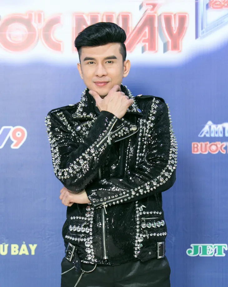 Đan Trường khuấy động Âm nhạc và Bước nhảy bằng minishow - Ảnh 2. Đan Trường khuấy động Âm nhạc và Bước nhảy bằng minishow - Ảnh 2.