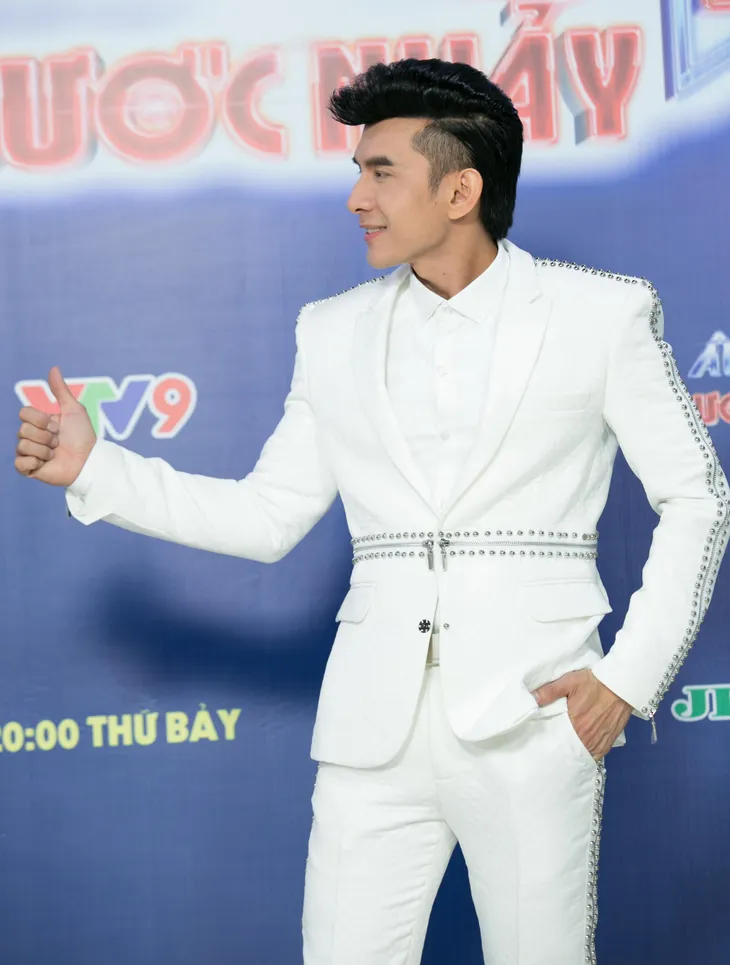 Đan Trường khuấy động Âm nhạc và Bước nhảy bằng minishow - Ảnh 7. Đan Trường khuấy động Âm nhạc và Bước nhảy bằng minishow - Ảnh 7.