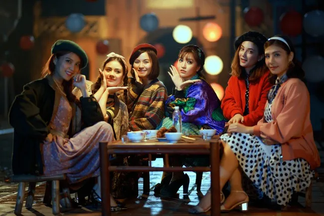 Những ca khúc Việt làm mưa làm gió cộng đồng mạng trong năm 2017 - Ảnh 3. Những ca khúc Việt làm mưa làm gió cộng đồng mạng trong năm 2017 - Ảnh 3.