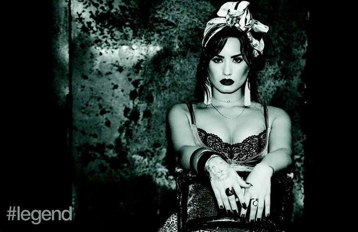 Demi Lovato - Trưởng thành và sexy, đã vượt qua cái bóng của sao Disney - Ảnh 6. Demi Lovato - Trưởng thành và sexy, đã vượt qua cái bóng của sao Disney - Ảnh 6.