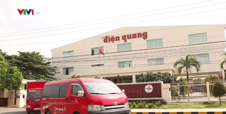 Ngăn chặn mối quan hệ giữa quan chức và doanh nghiệp sân sau - Ảnh 2. Ngăn chặn mối quan hệ giữa quan chức và doanh nghiệp sân sau - Ảnh 2.