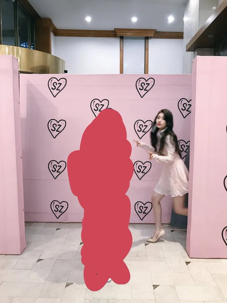 Bạn gái Lee Min Ho bất ngờ dành quà độc tặng fan - Ảnh 2. Bạn gái Lee Min Ho bất ngờ dành quà độc tặng fan - Ảnh 2.