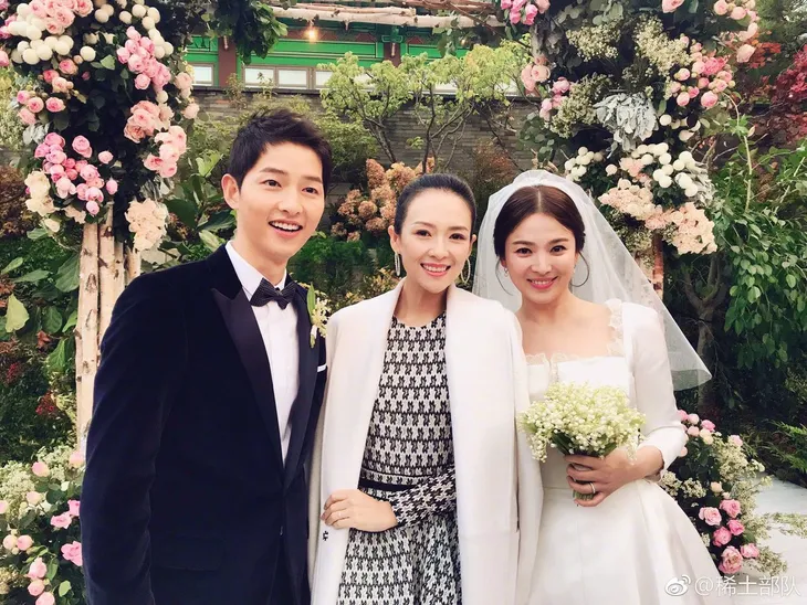 Song Hye Kyo – Song Joong Ki: Đám cưới thế kỷ của Hàn Quốc qua các bức hình - Ảnh 7. Song Hye Kyo – Song Joong Ki: Đám cưới thế kỷ của Hàn Quốc qua các bức hình - Ảnh 7.