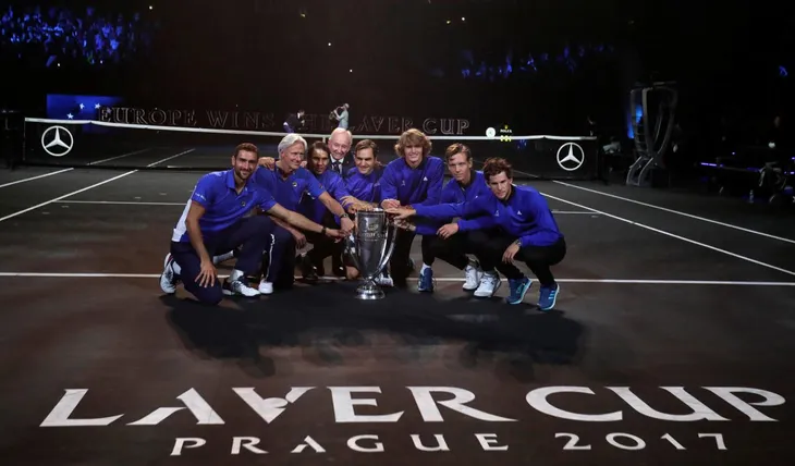 Giải quần vợt Laver Cup: Federer thắng trận quyết định, tuyển châu Âu giành chức vô địch - Ảnh 1. Giải quần vợt Laver Cup: Federer thắng trận quyết định, tuyển châu Âu giành chức vô địch - Ảnh 1.