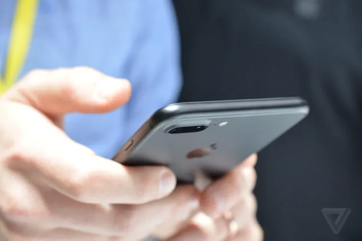 Chỉ 26% người Mỹ sở hữu iPhone muốn nâng cấp lên iPhone 8 - Ảnh 2. Chỉ 26% người Mỹ sở hữu iPhone muốn nâng cấp lên iPhone 8 - Ảnh 2.
