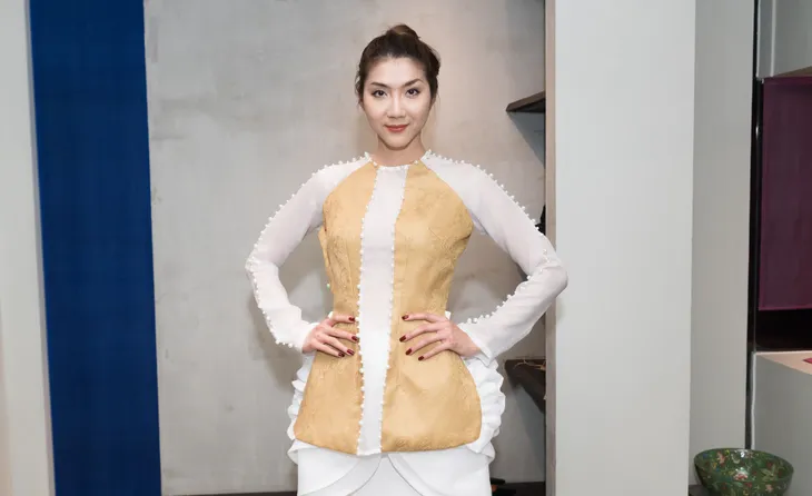 Siêu mẫu Ngọc Quyên về nước ra mắt phim Mẹ chồng - Ảnh 2. Siêu mẫu Ngọc Quyên về nước ra mắt phim Mẹ chồng - Ảnh 2.