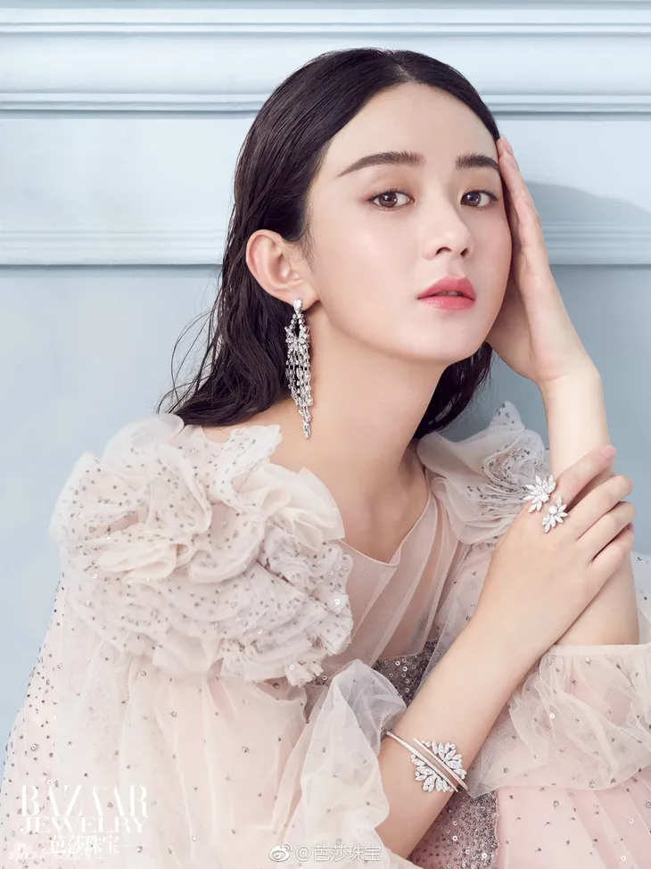 Nhan sắc cuốn hút của Triệu Lệ Dĩnh trong loạt ảnh mới - Ảnh 4. Nhan sắc cuốn hút của Triệu Lệ Dĩnh trong loạt ảnh mới - Ảnh 4.