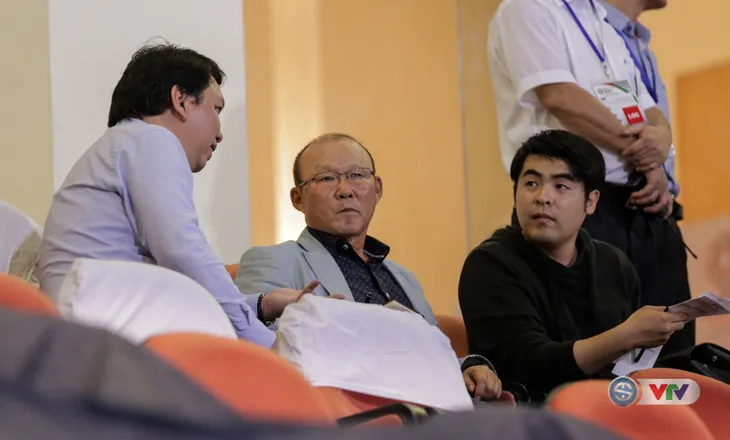 ẢNH: Những khoảnh khắc ấn tượng trong chiến thắng của ĐT Việt Nam trước ĐT Campuchia - Ảnh 7. ẢNH: Những khoảnh khắc ấn tượng trong chiến thắng của ĐT Việt Nam trước ĐT Campuchia - Ảnh 7.