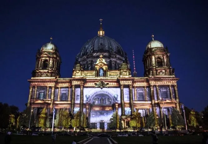 Mãn nhãn với lễ hội ánh sáng Berlin - Ảnh 4. Mãn nhãn với lễ hội ánh sáng Berlin - Ảnh 4.