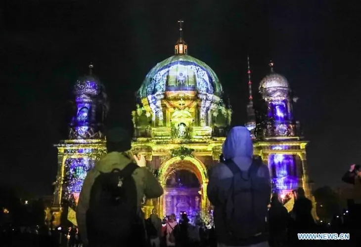 Mãn nhãn với lễ hội ánh sáng Berlin - Ảnh 13. Mãn nhãn với lễ hội ánh sáng Berlin - Ảnh 13.