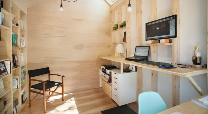 Studio làm việc siêu nhỏ với khoảng không gian tiện ích - Ảnh 3.
