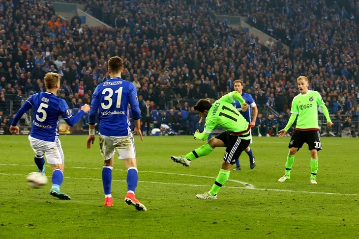 Kết quả tứ kết lượt về Europa League: Manchester United 2-1 Anderlecht , Schalke 3-2 Ajax - Ảnh 2. Kết quả tứ kết lượt về Europa League: Manchester United 2-1 Anderlecht , Schalke 3-2 Ajax - Ảnh 2.