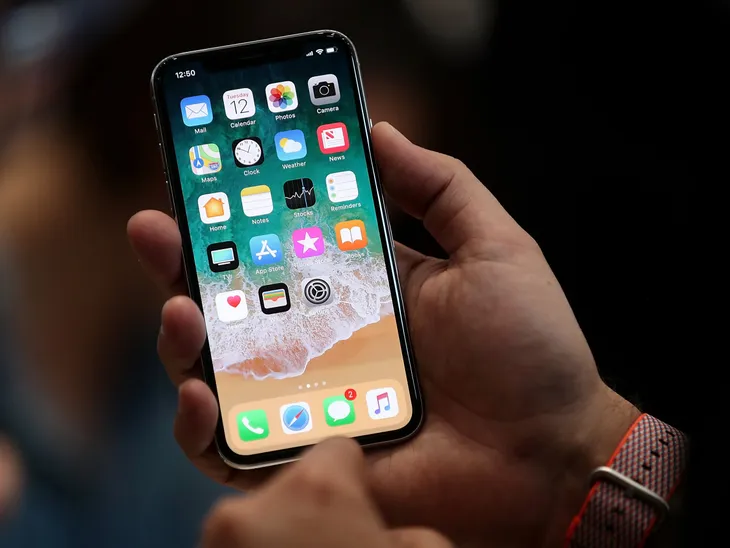 Đây là thủ phạm khiến iPhone 8 bán chậm - Ảnh 1.