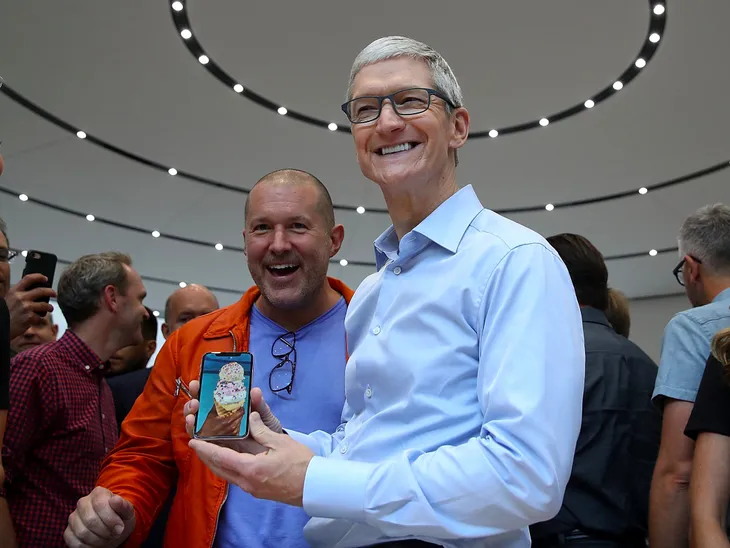 Apple ra mắt iPhone X khiến người dùng BlackBerry thấy... tự hào - Ảnh 1. Apple ra mắt iPhone X khiến người dùng BlackBerry thấy... tự hào - Ảnh 1.