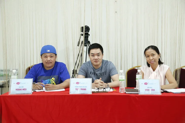 Nô nức buổi casting phim hài sitcom Tám công sở - Ảnh 2. Nô nức buổi casting phim hài sitcom Tám công sở - Ảnh 2.