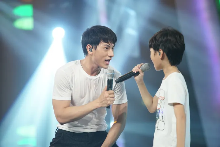 Vietnam Idol Kids: Ai sẽ giành được vị trí quán quân mùa thứ 2? - Ảnh 1. Vietnam Idol Kids: Ai sẽ giành được vị trí quán quân mùa thứ 2? - Ảnh 1.
