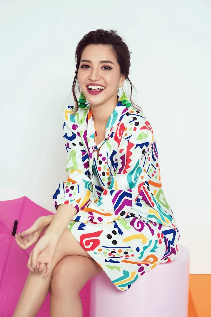 Bộ ba Isaac, Bích Phương, Văn Mai Hương quậy hết cỡ trong bộ ảnh mới - Ảnh 7. Bộ ba Isaac, Bích Phương, Văn Mai Hương quậy hết cỡ trong bộ ảnh mới - Ảnh 7.