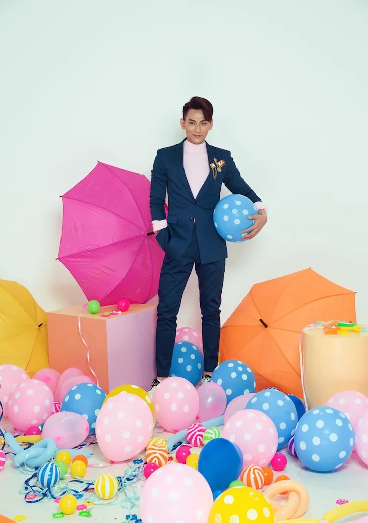 Bộ ba Isaac, Bích Phương, Văn Mai Hương quậy hết cỡ trong bộ ảnh mới - Ảnh 4. Bộ ba Isaac, Bích Phương, Văn Mai Hương quậy hết cỡ trong bộ ảnh mới - Ảnh 4.
